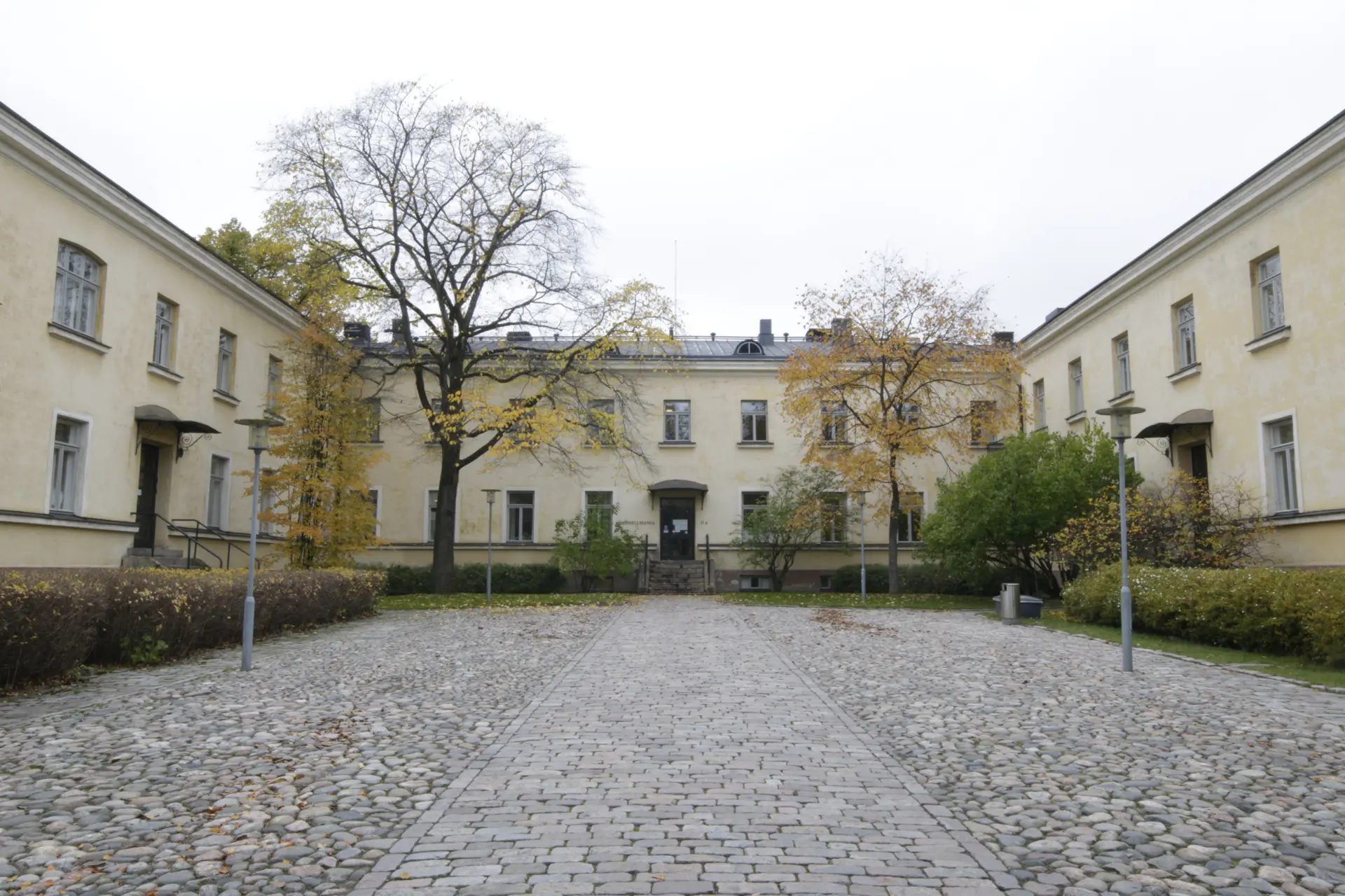 Sisäpiha.JPG
